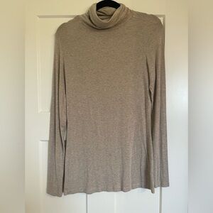Cabi Turtleneck Size M